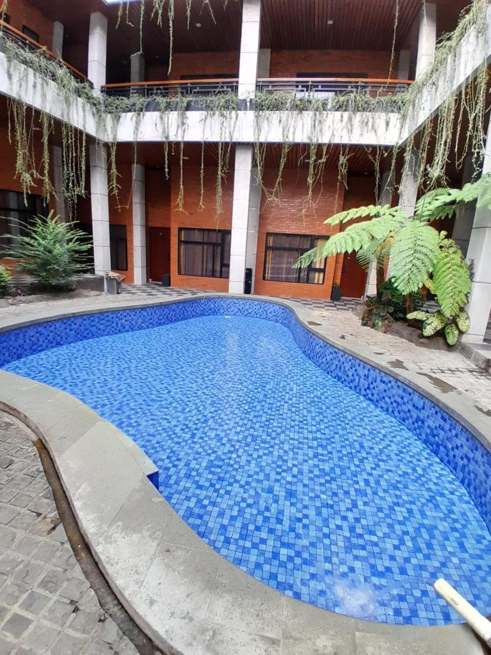 Pariban Hotel เบอราสตากี ภายนอก รูปภาพ